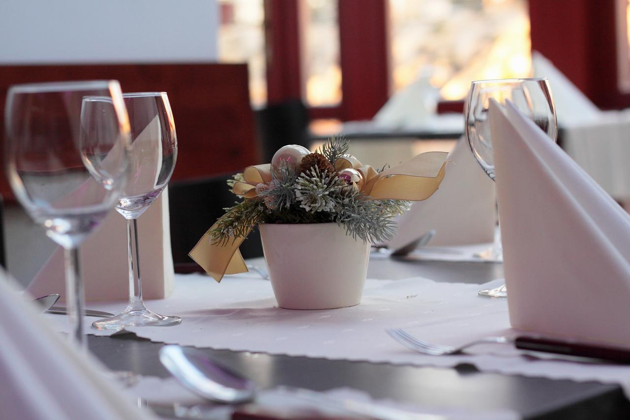Mosonmagyaróvár Hotel Minerva מראה חיצוני תמונה