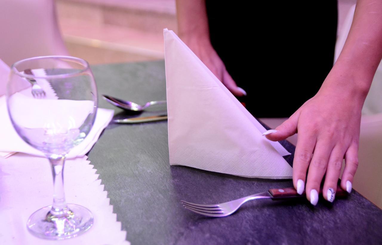 Mosonmagyaróvár Hotel Minerva מראה חיצוני תמונה