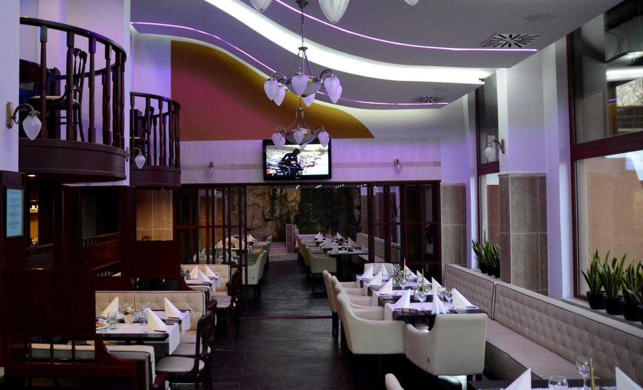 Mosonmagyaróvár Hotel Minerva מראה חיצוני תמונה