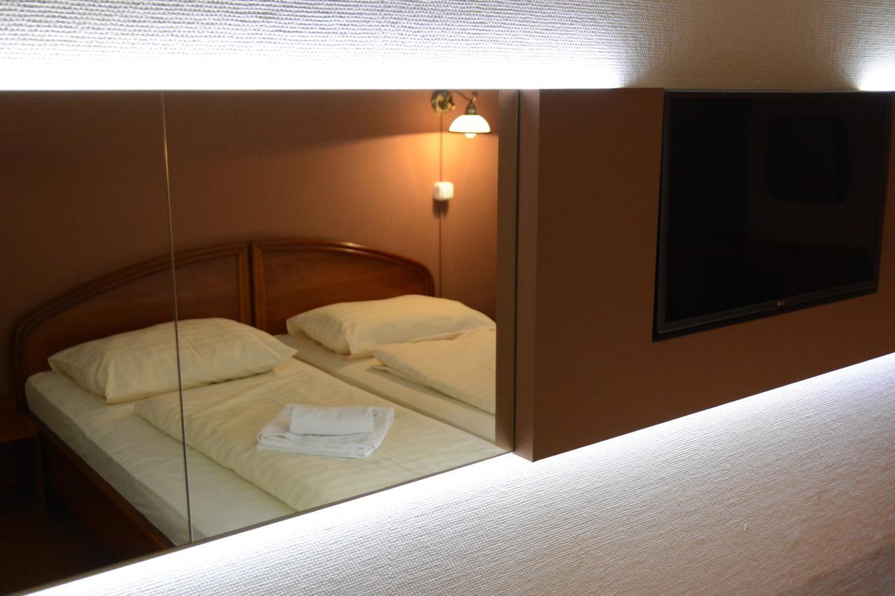 Mosonmagyaróvár Hotel Minerva מראה חיצוני תמונה
