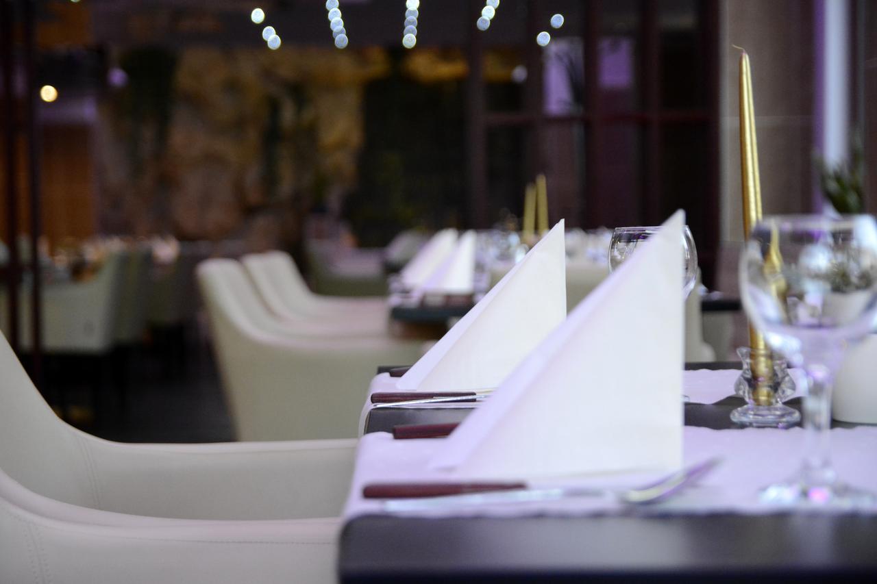 Mosonmagyaróvár Hotel Minerva מראה חיצוני תמונה